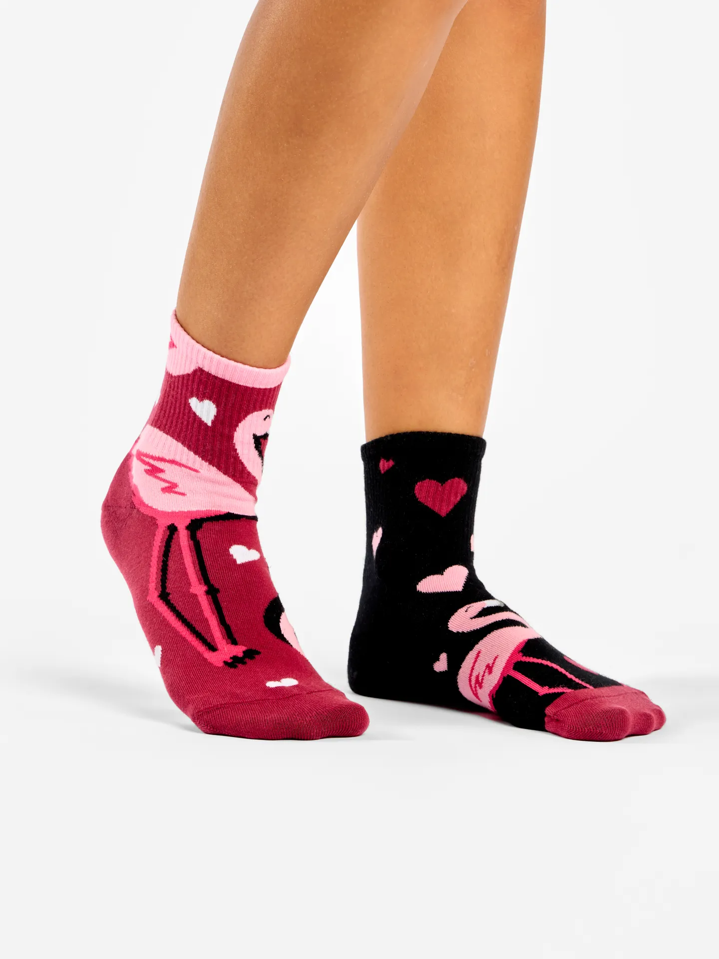 Chaussettes mi-mollet rigolotes Flamants et cœurs - Image 3